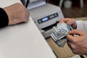 17460278411249938104