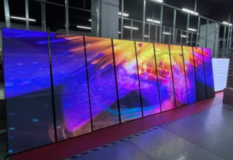 17677800171956288608