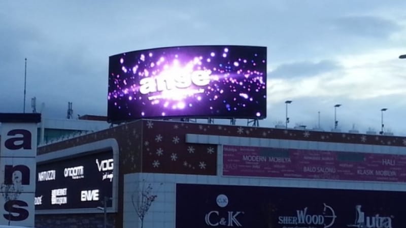 17686523711054736856