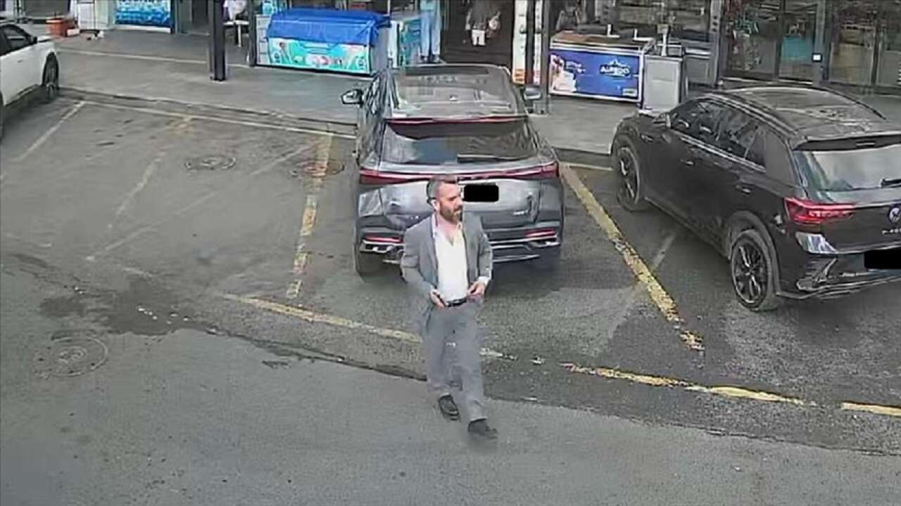 17727899871651145195